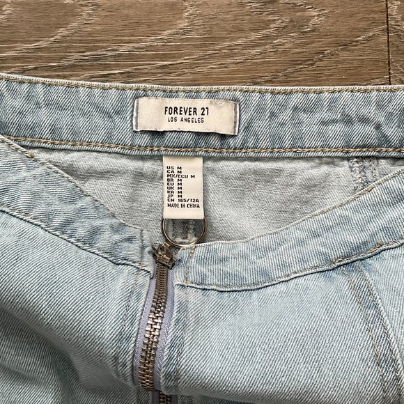 Forever 21 Cotton Denim Jean Blue Zipper Detail Mini Skirt Size Medium - Picture 2 of 5